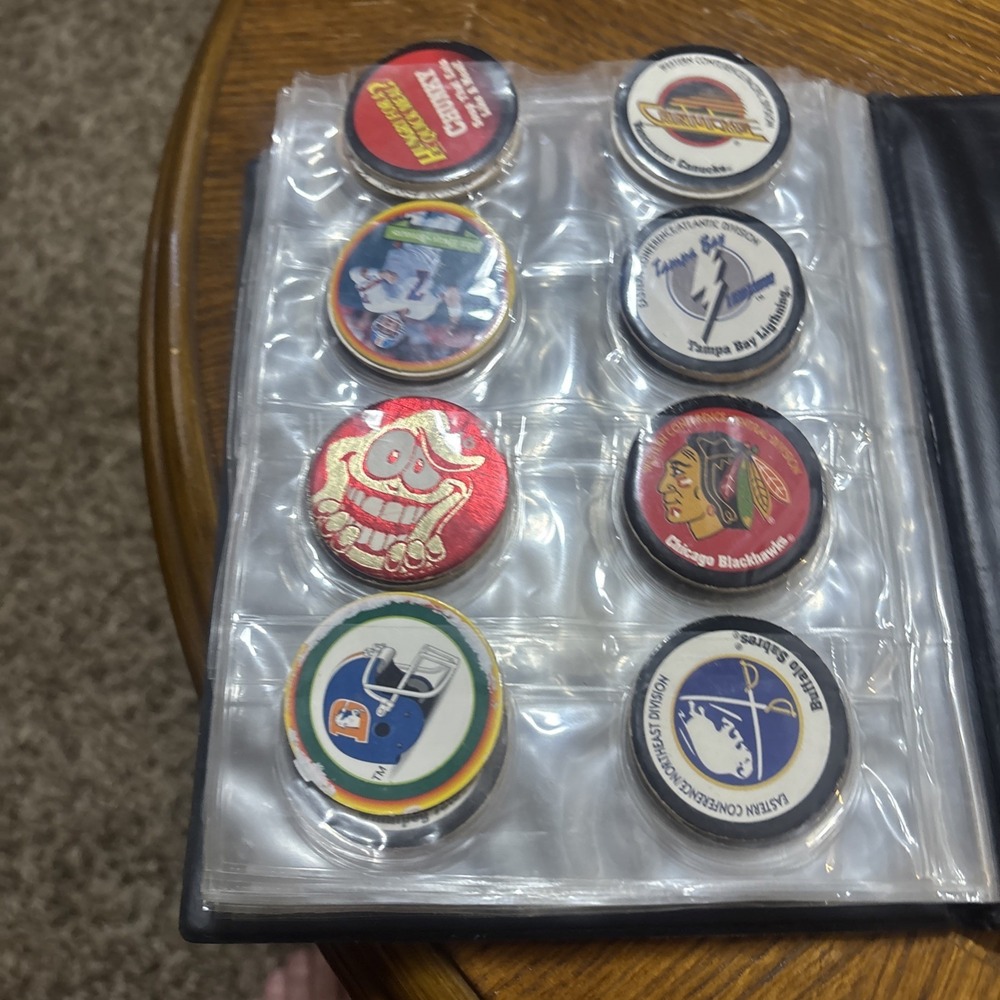 Pog Case And‎ Pogs - Picture 13 of 13
